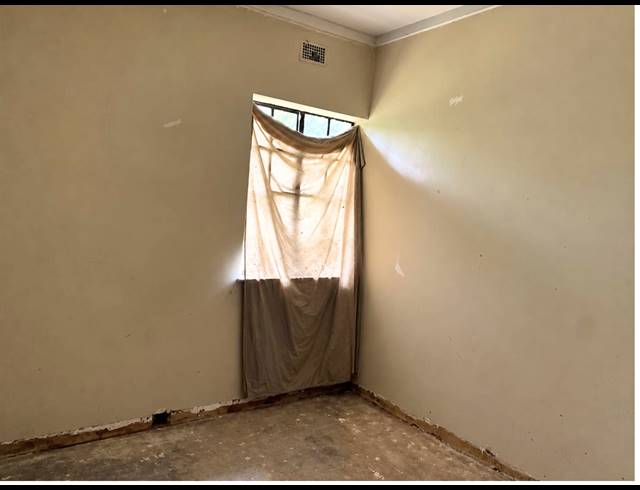 3 BEDROOM HOUSE FOR SALE IN VANDERBIJLPARK CE 2